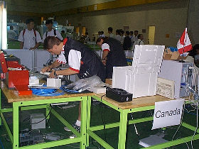 Canadian_team_in_action_280.jpg (24900 bytes)