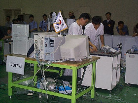 Korean_team_in_action_280.jpg (24997 bytes)