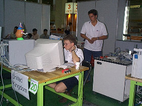 British_team_in_action_280.jpg (24356 bytes)