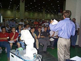 Briefing_on_integration_of_robot0_280.jpg (24385 bytes)