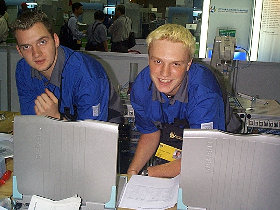 Is_a_baby_boy_280.jpg (24208 bytes)