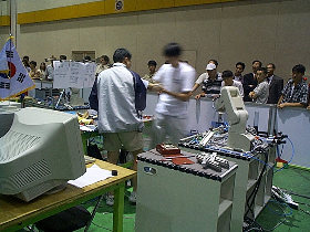 too_fast_to_capture1_KR_280.jpg (24547 bytes)