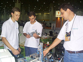 What_is_this_part_for_BR_280.jpg (24831 bytes)