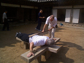 in_the_mechatronics_team_280.jpg (24215 bytes)