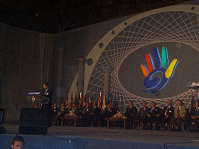 Koreas_Minister_of_Labour_280.jpg (28325 bytes)