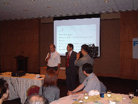 IntroducingDrYi_280.jpg (16614 bytes)