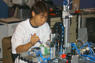 P0002325_320.jpg (38663 bytes)