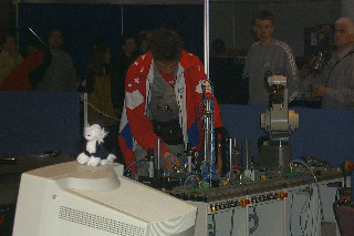P0002356_320.jpg (28701 bytes)